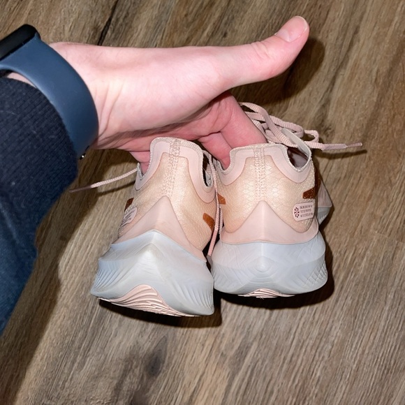 Wmns Zoom Gravity 'Echo Pink' - Picture 5 of 7